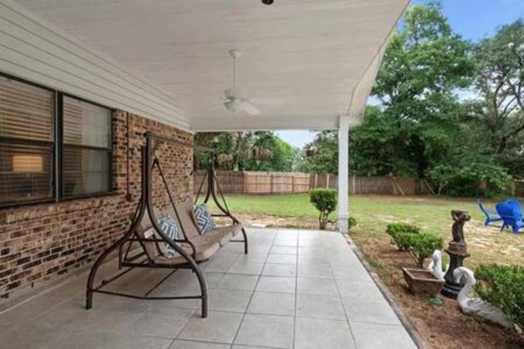 Quiet Relaxing Home - Close To Downtown & Beach 4Br-2Bt Пенсакола Екстериор снимка